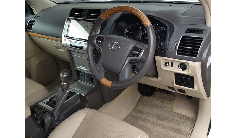 2018 Toyota Land Cruiser Prado TX-L Package image-9
