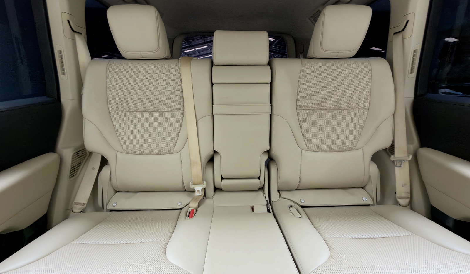 2021 Toyota Land Cruiser VX Sahara image-4