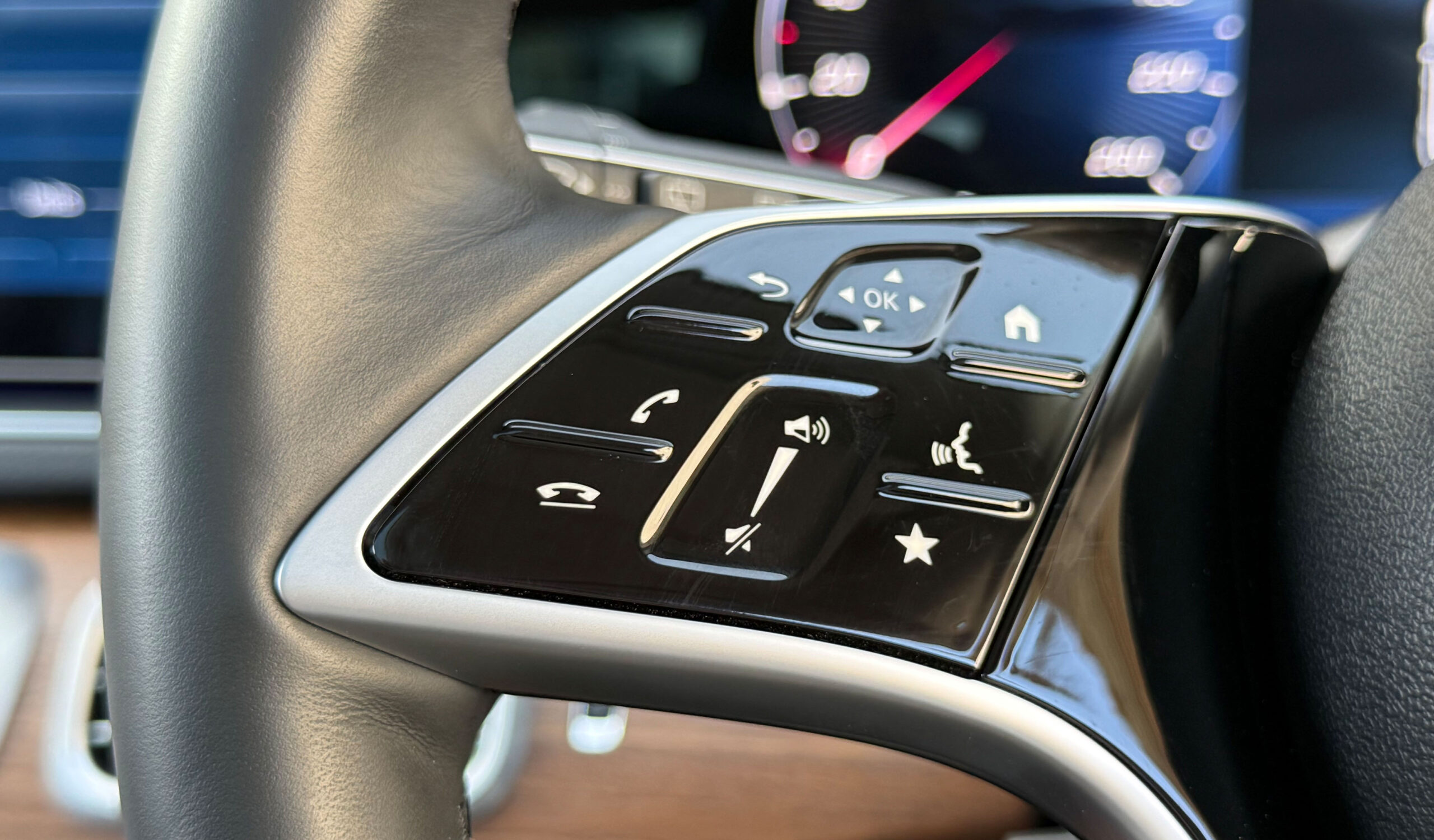 2024 Mercedes-Benz GLE-Class 4Matic GLE450 image-9