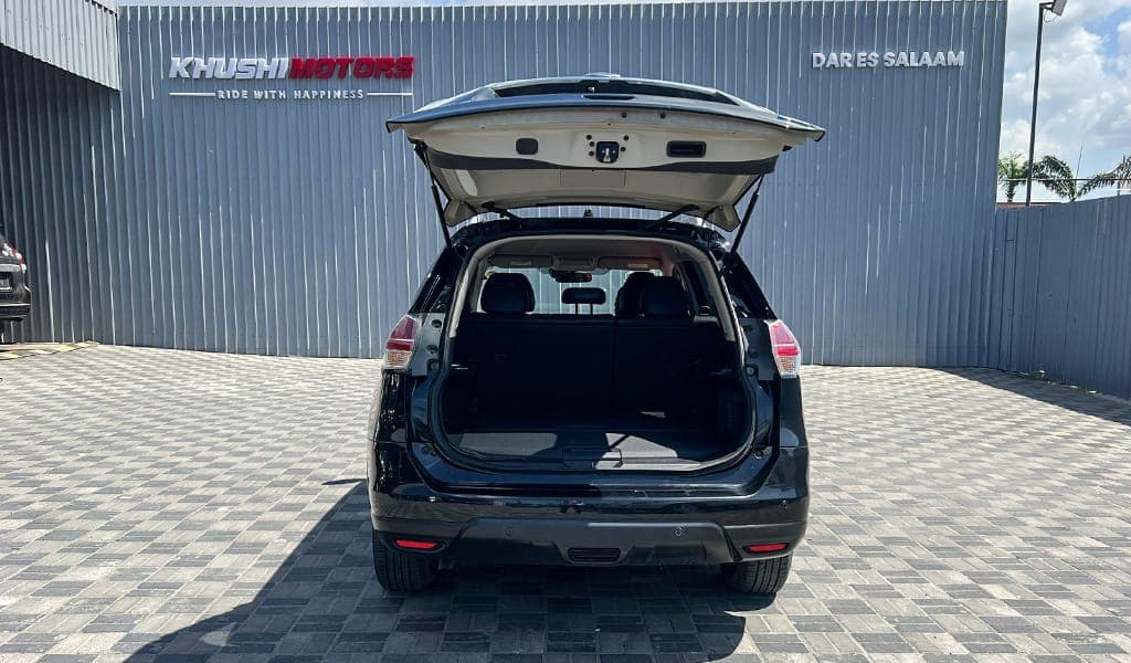 2015 Nissan X Trail image-7