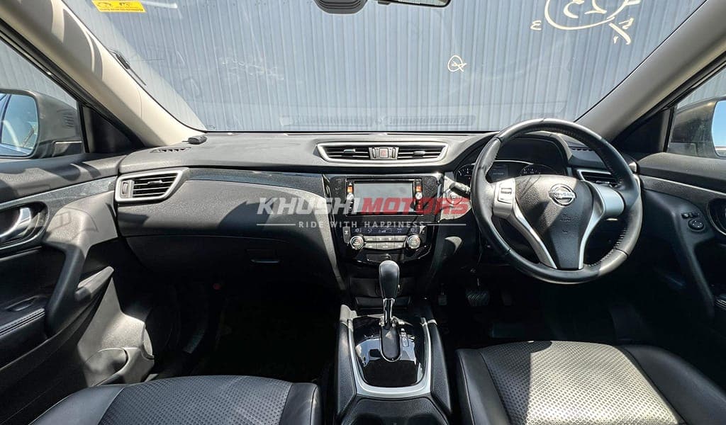 2015 Nissan X Trail image-11