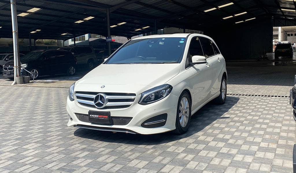 2016 Mercedes-Benz B-Class B180 image-2
