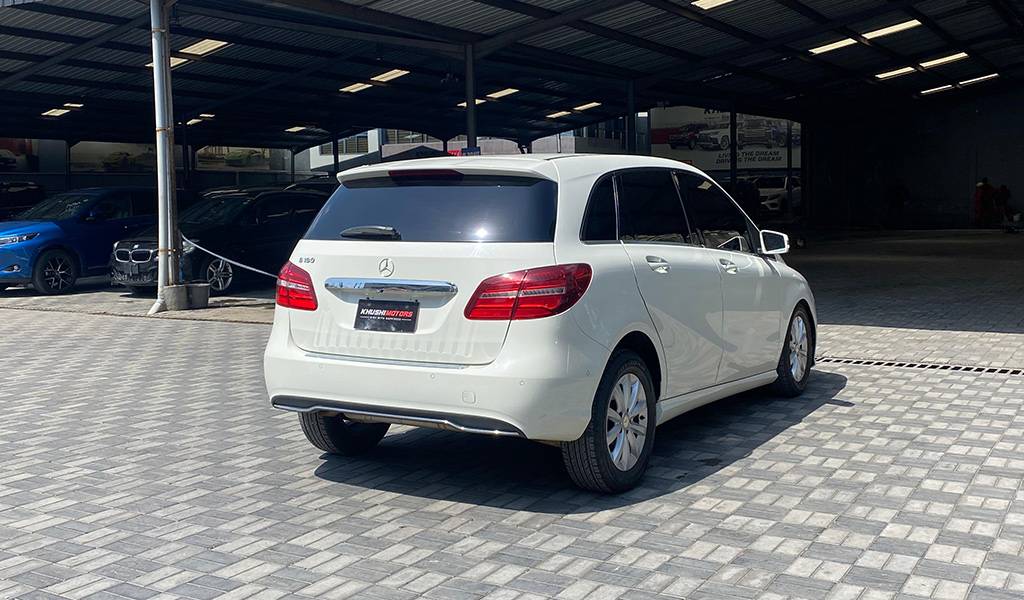 2016 Mercedes-Benz B-Class B180 image-4
