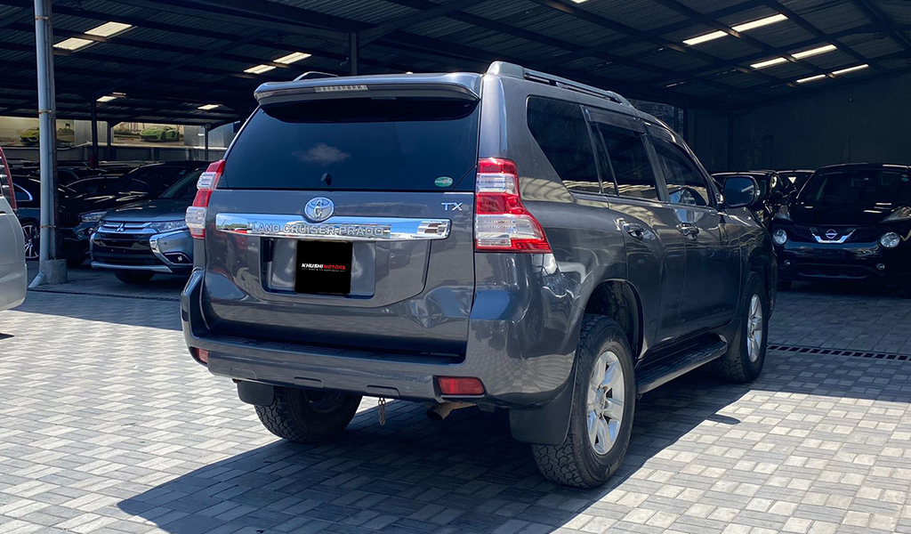 2015 Toyota Land Cruiser Prado TX image-7