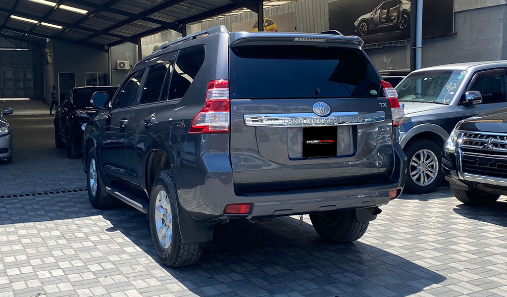 2015 Toyota Land Cruiser Prado TX image-8