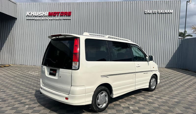 2000 Toyota Noah image-11