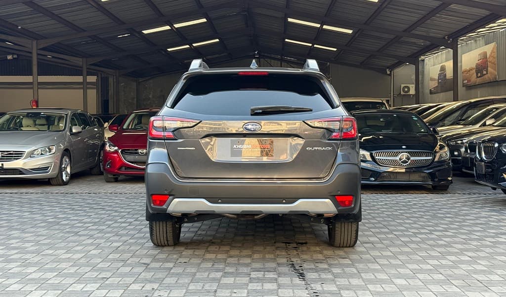 2022 Subaru Outback image-13