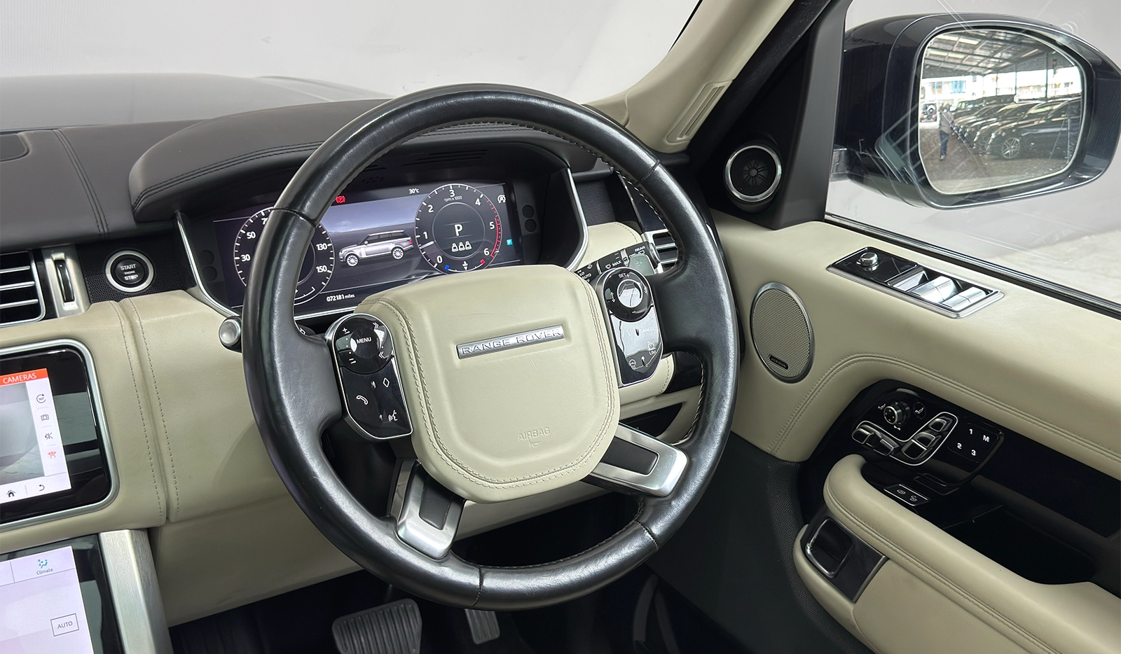 2019 Land Rover Range Rover Vogue image-12