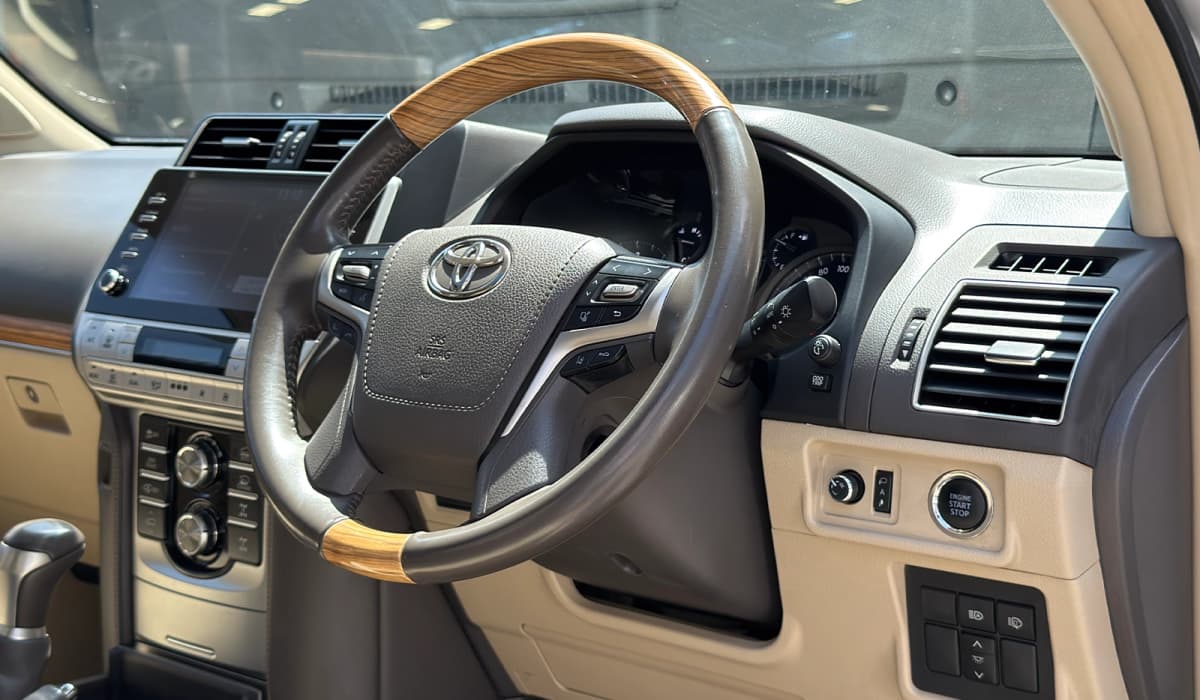 2022 Toyota Land Cruiser Prado VX-L image-10