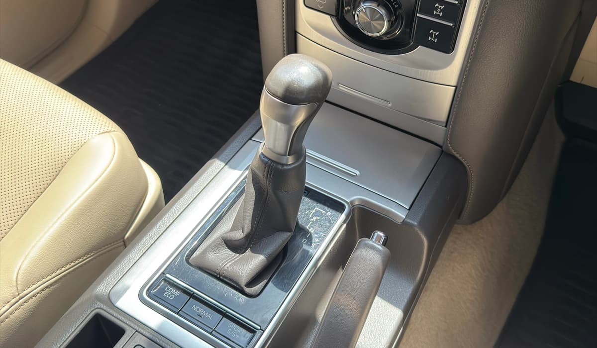 2022 Toyota Land Cruiser Prado VX-L image-11