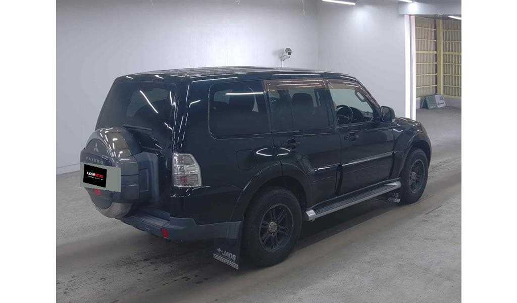2006 Mitsubishi Pajero image-6