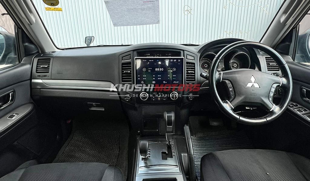 2006 Mitsubishi Pajero image-10