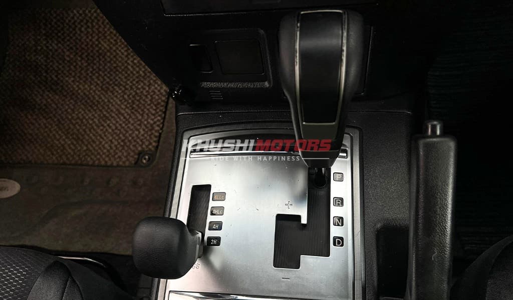 2006 Mitsubishi Pajero image-11