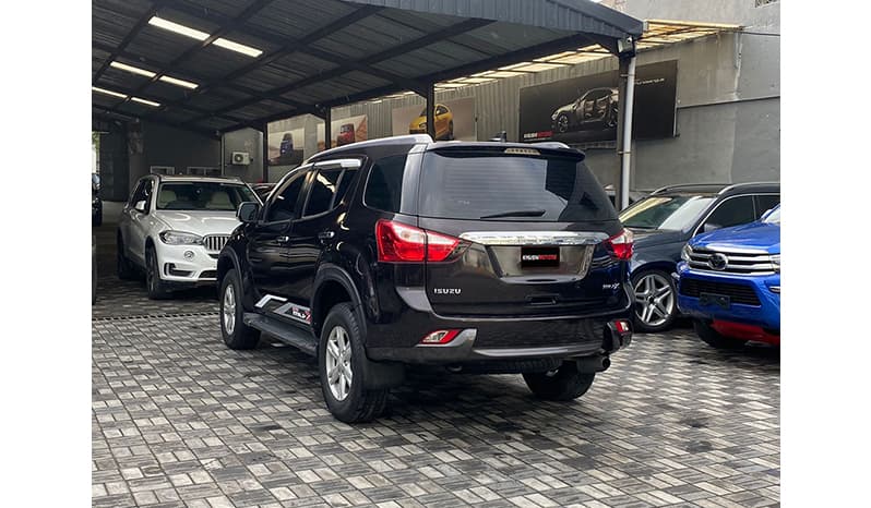 2016 Isuzu MUX image-9