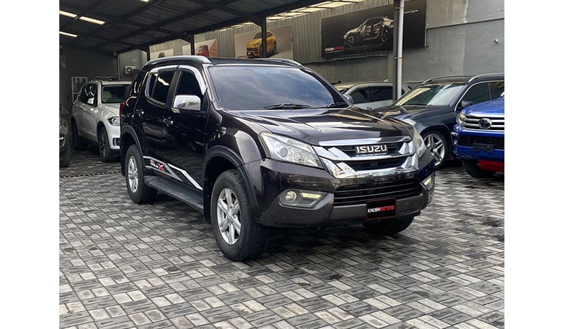 2016 Isuzu MUX image-10