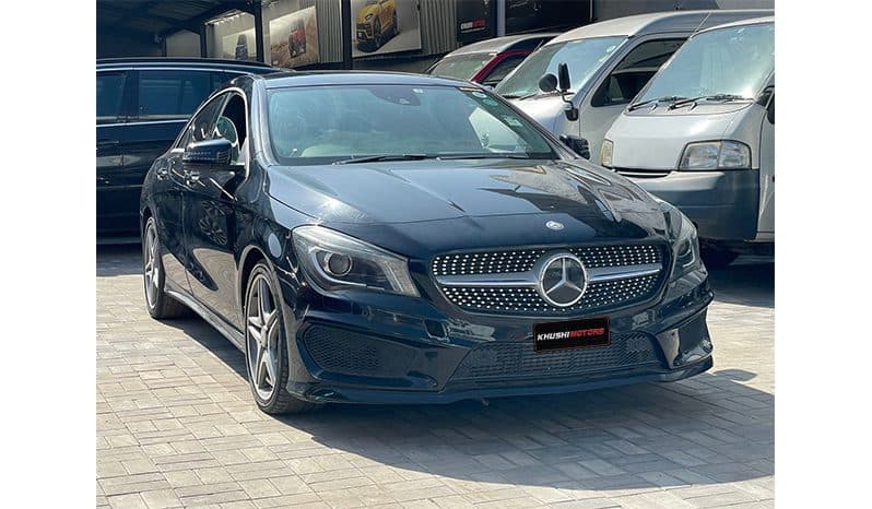 2013 Mercedes-Benz CLA-Class CLA180 image-2