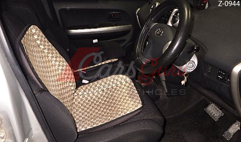 2004 Toyota IST image-2