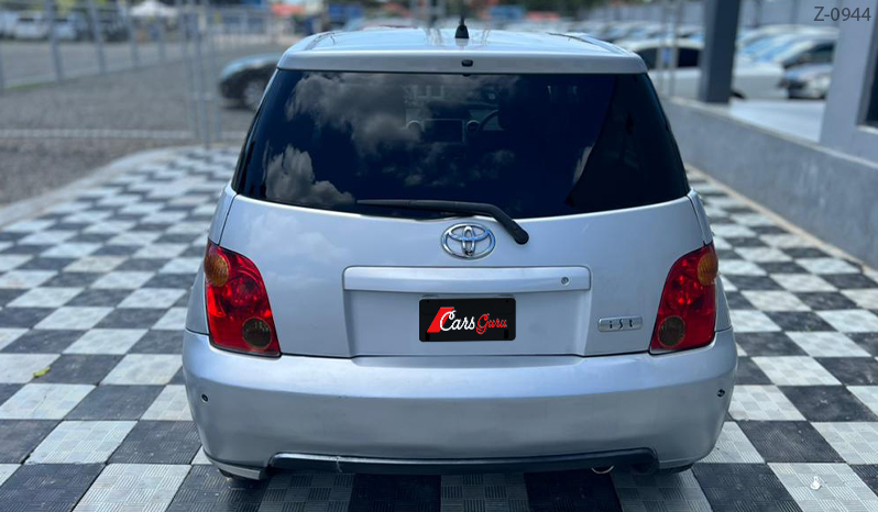 2004 Toyota IST image-16