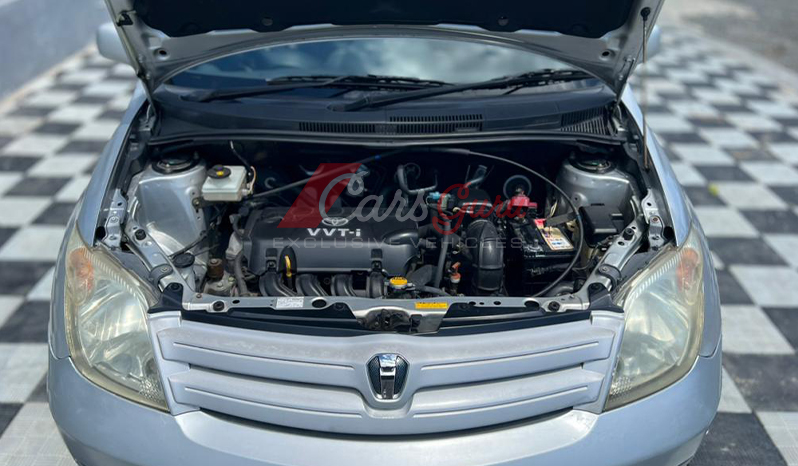 2004 Toyota IST image-21