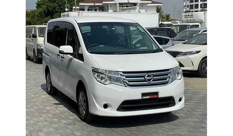 2015 Nissan Serena image-2