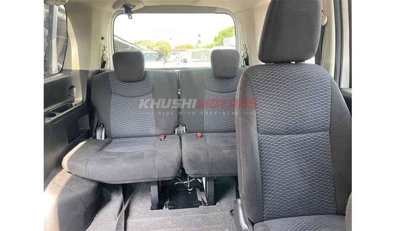 2015 Nissan Serena image-6