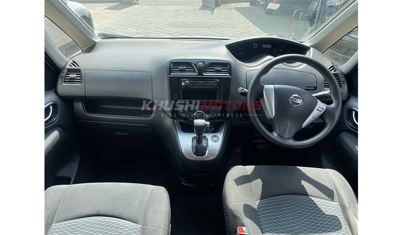 2015 Nissan Serena image-8