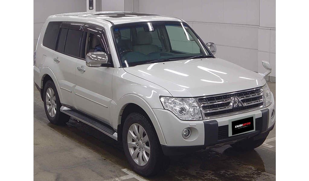 2008 Mitsubishi Pajero image-2