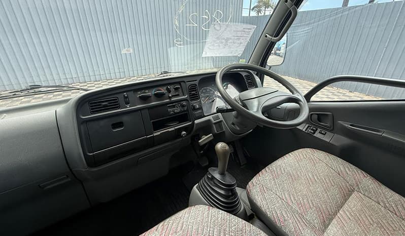 1999 Mitsubishi Canter image-12