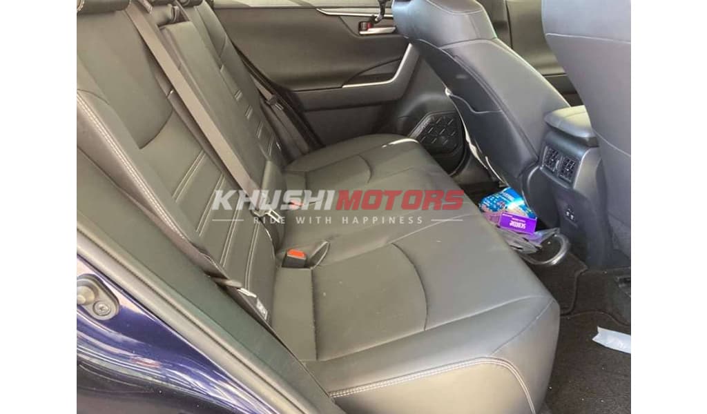 2019 Toyota RAV4 image-6