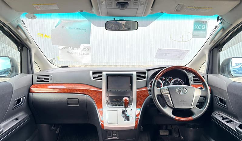 2010 Toyota Alphard image-10