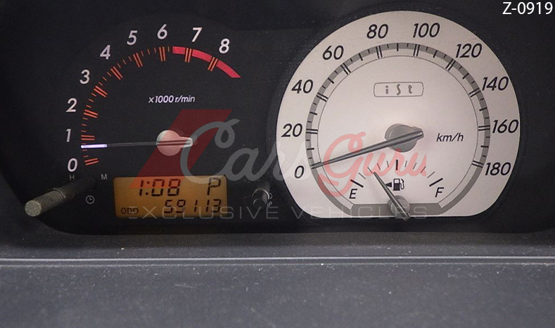 2004 Toyota IST image-2