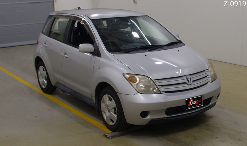 2004 Toyota IST image-3