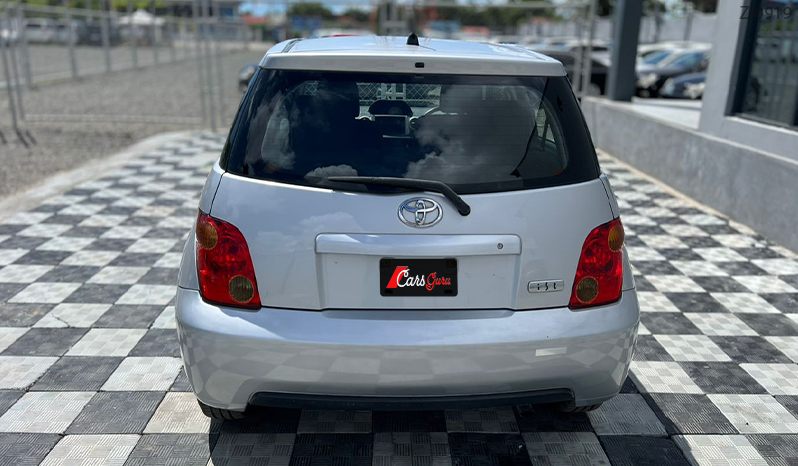 2004 Toyota IST image-11