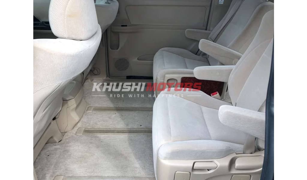 2009 Toyota Alphard image-7