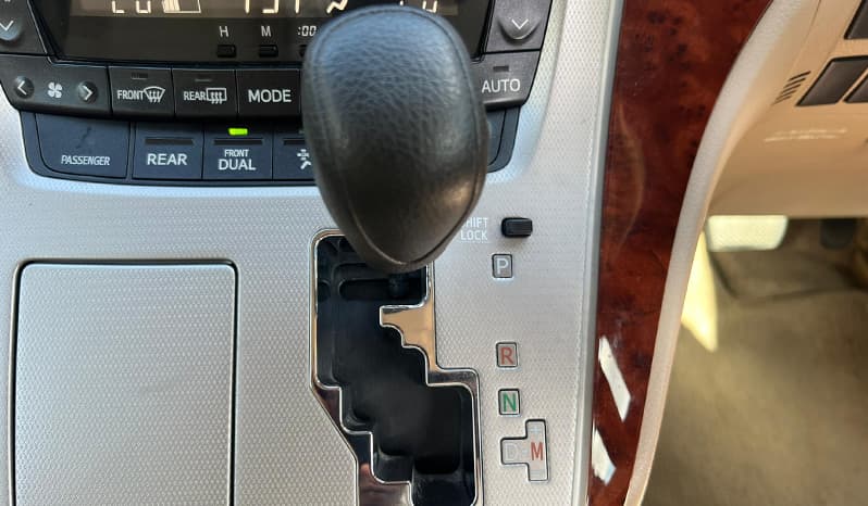 2009 Toyota Alphard image-15