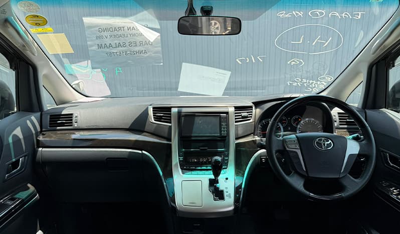 2011 Toyota Alphard image-13