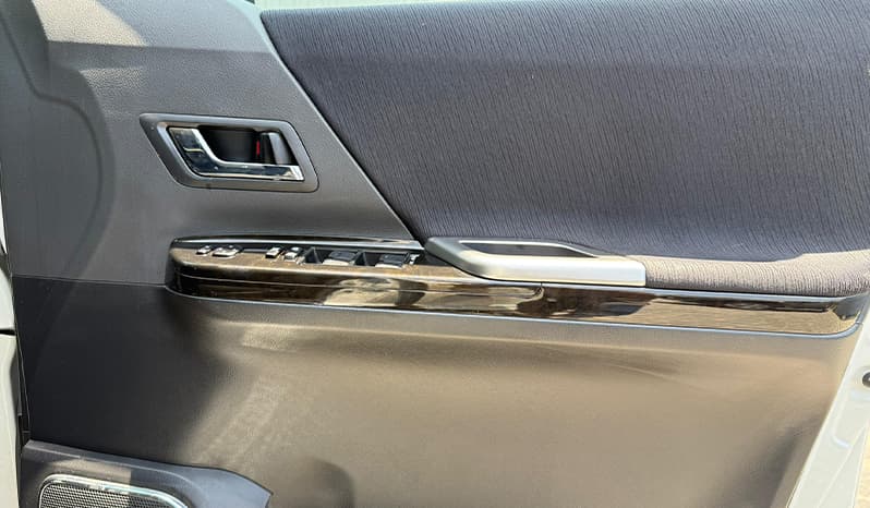 2011 Toyota Alphard image-15