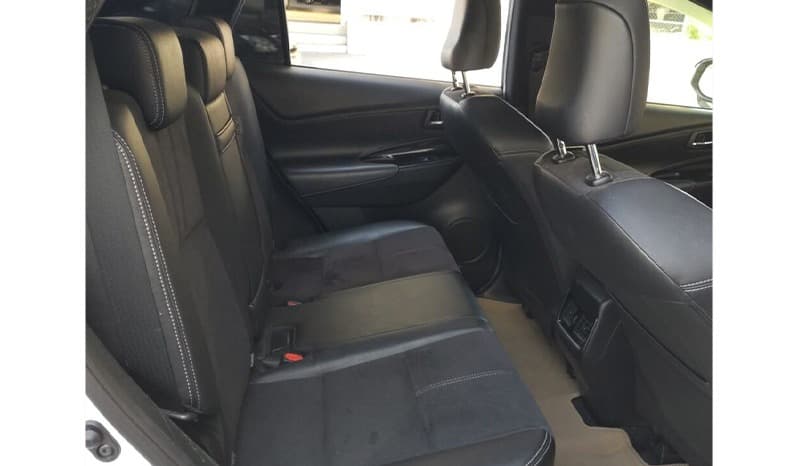 2015 Toyota Harrier image-2