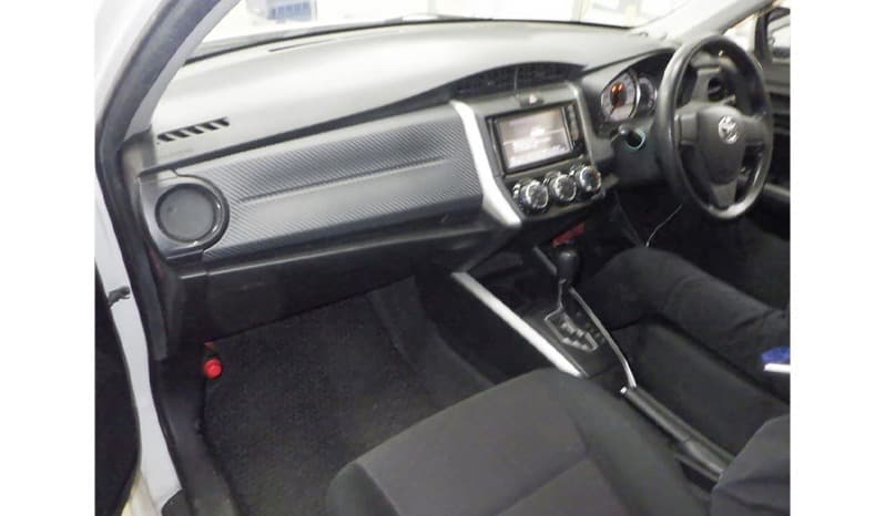 2015 Toyota Corolla Fielder image-3