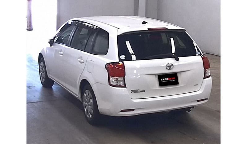 2015 Toyota Corolla Fielder image-6