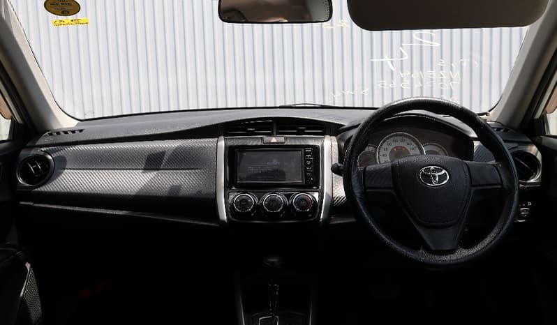 2015 Toyota Corolla Fielder image-13