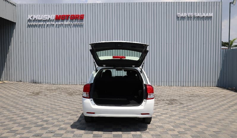 2015 Toyota Corolla Fielder image-17