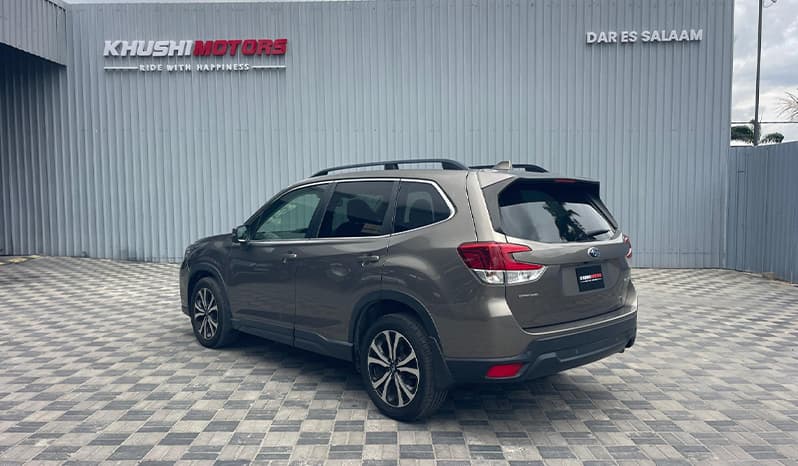 2018 Subaru Forester image-10