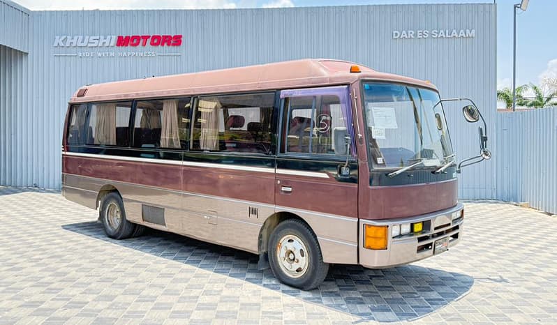 1993 Nissan Civilian image-1