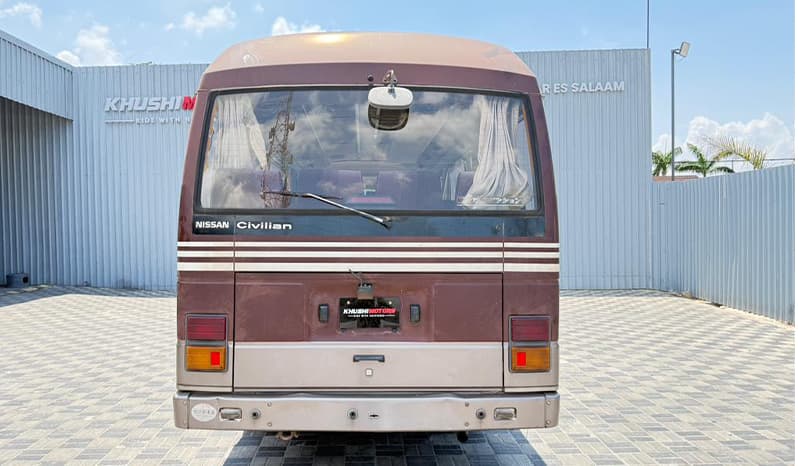 1993 Nissan Civilian image-10