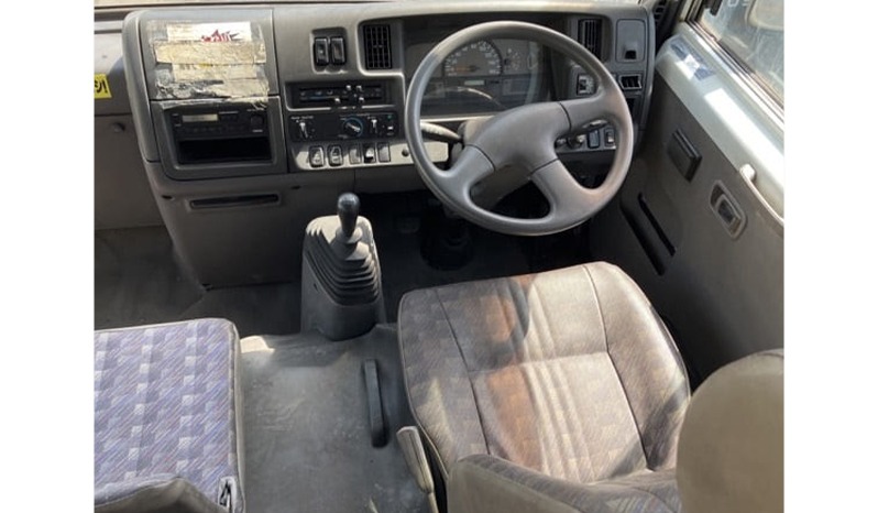 2004 Isuzu Journey Bus image-3