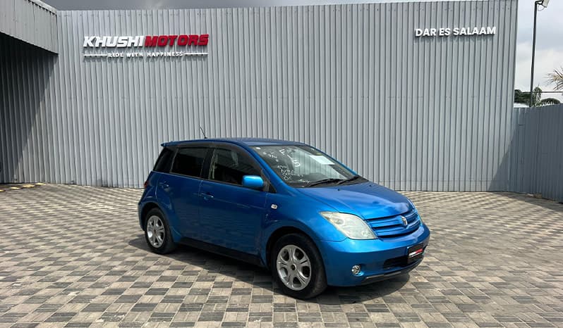 2002 Toyota IST image-1