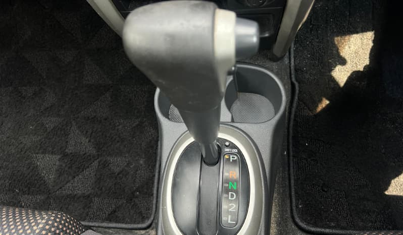 2002 Toyota IST image-9