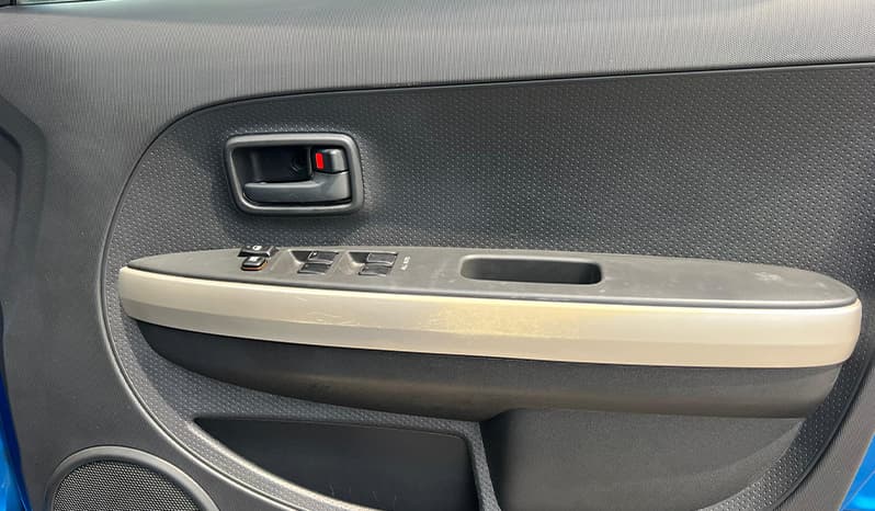 2002 Toyota IST image-10