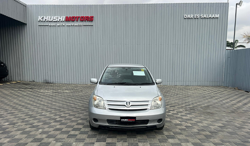 2003 Toyota IST image-2